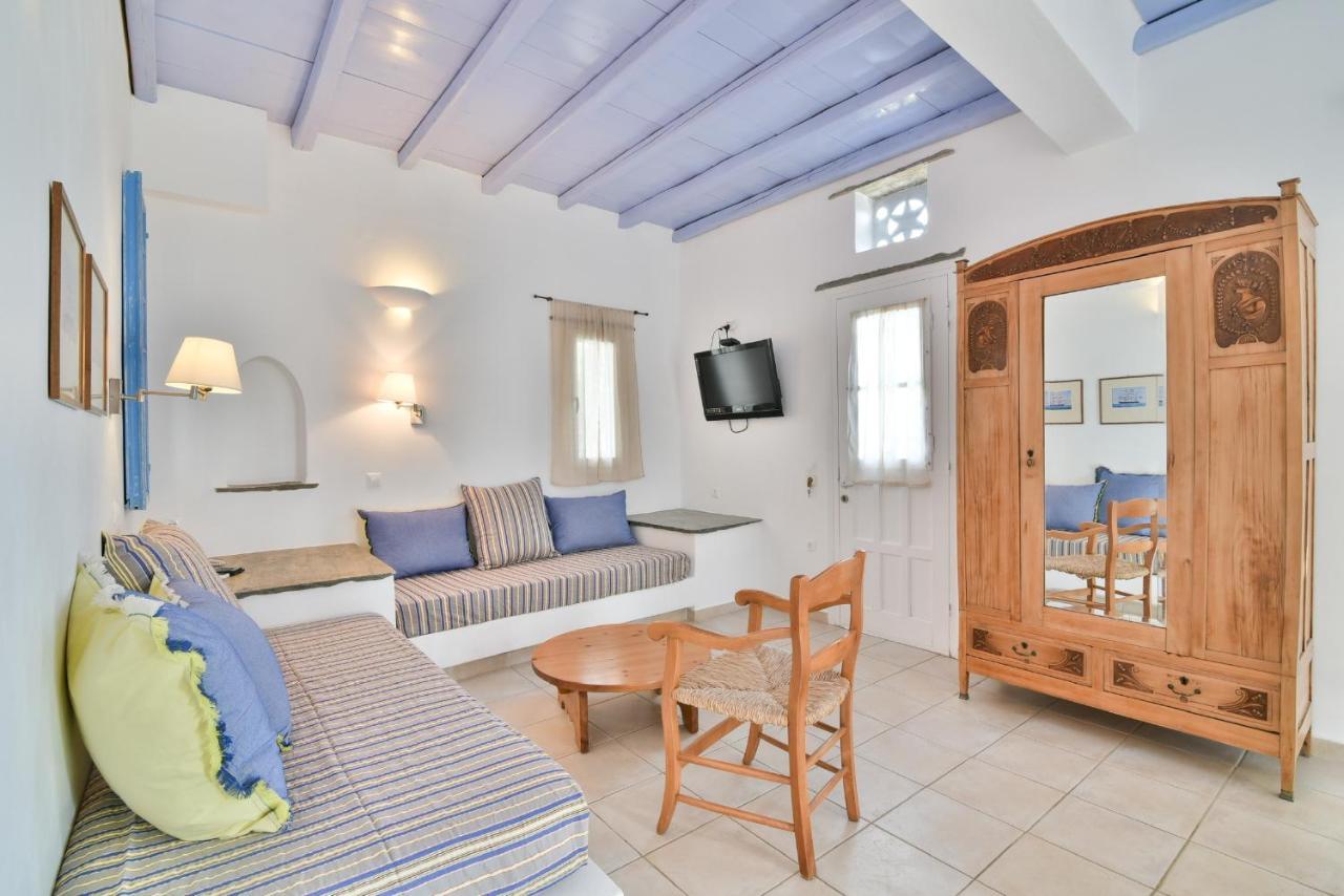 Golden Beach Studios & Suites Tinos Exterior photo